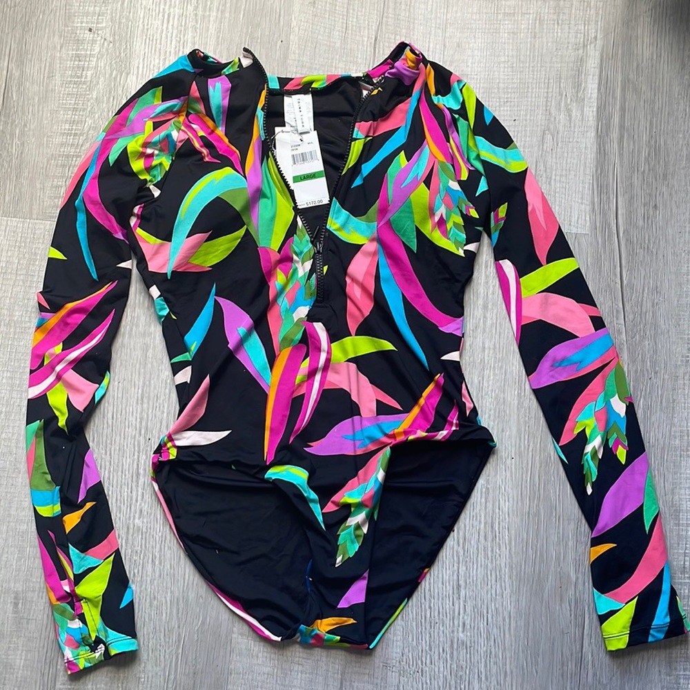 Long sleeve swim suit
